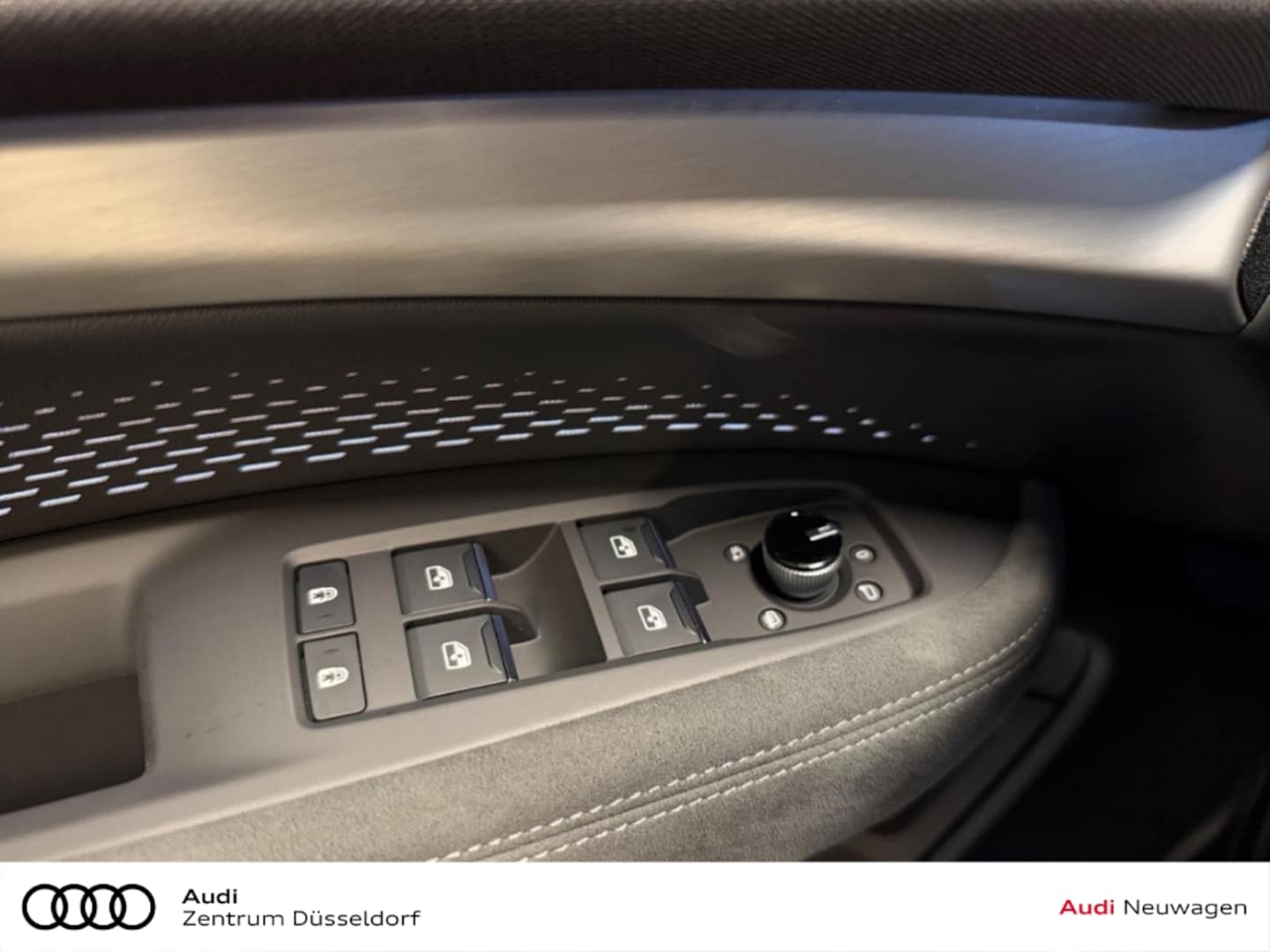 Bild über Audi Q7 SUV TDI quattro 220 kW tiptronic - für weitere Informationen kontaktieren Sie den Audi Partner
