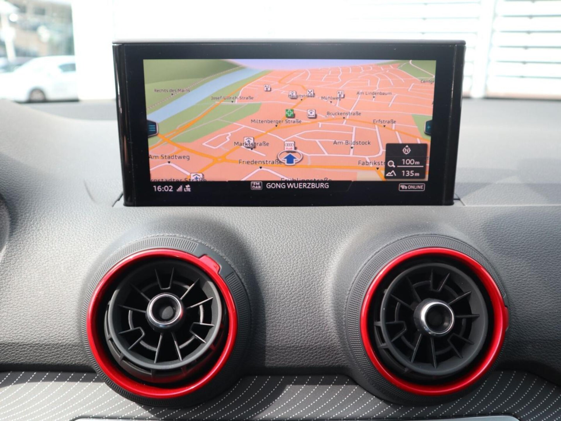 Audi Q2 S line