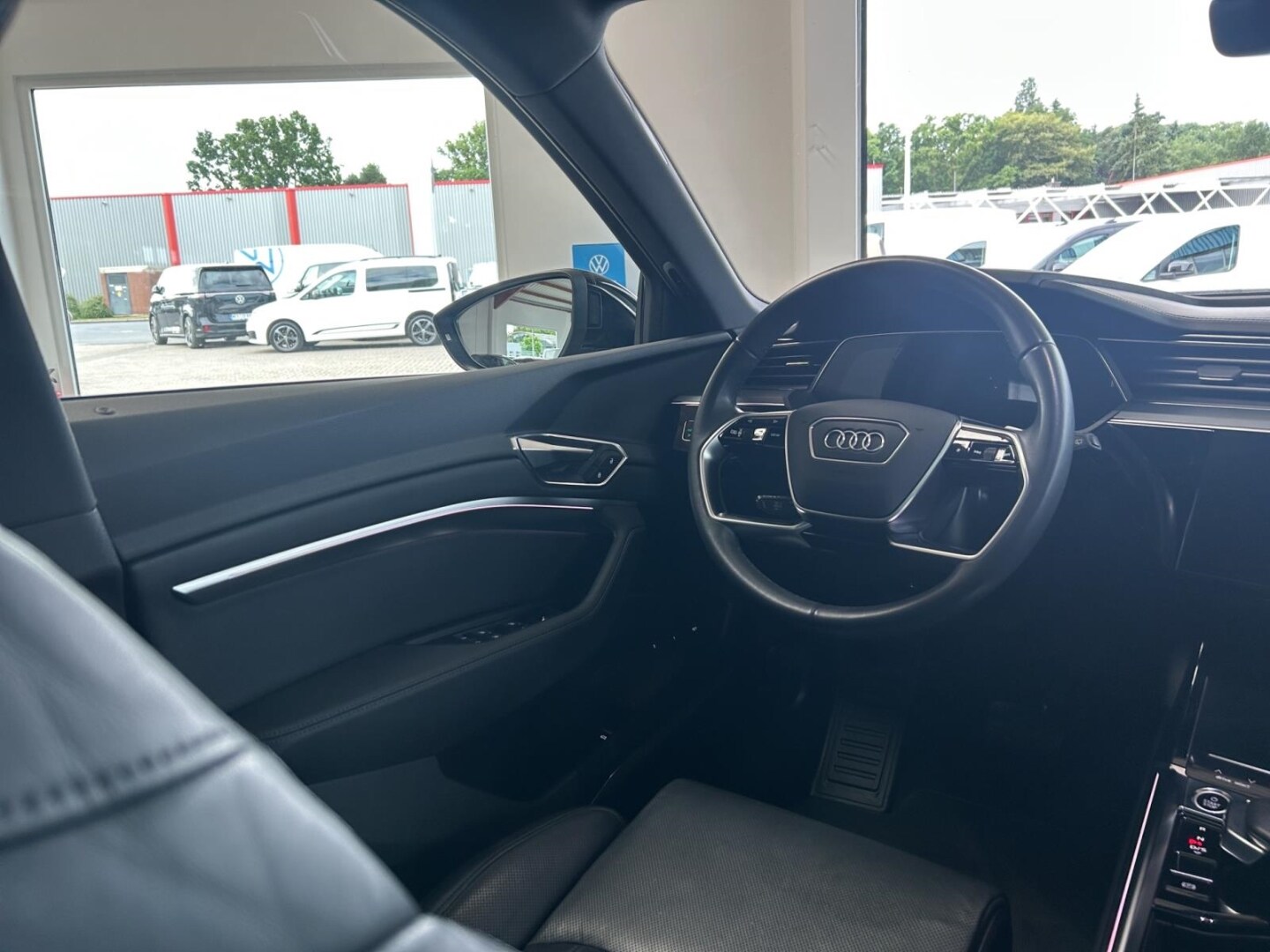 Image about Audi e-tron 55 quattro