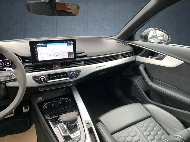 Image about Audi RS 4 Avant TFSI quattro tiptronic