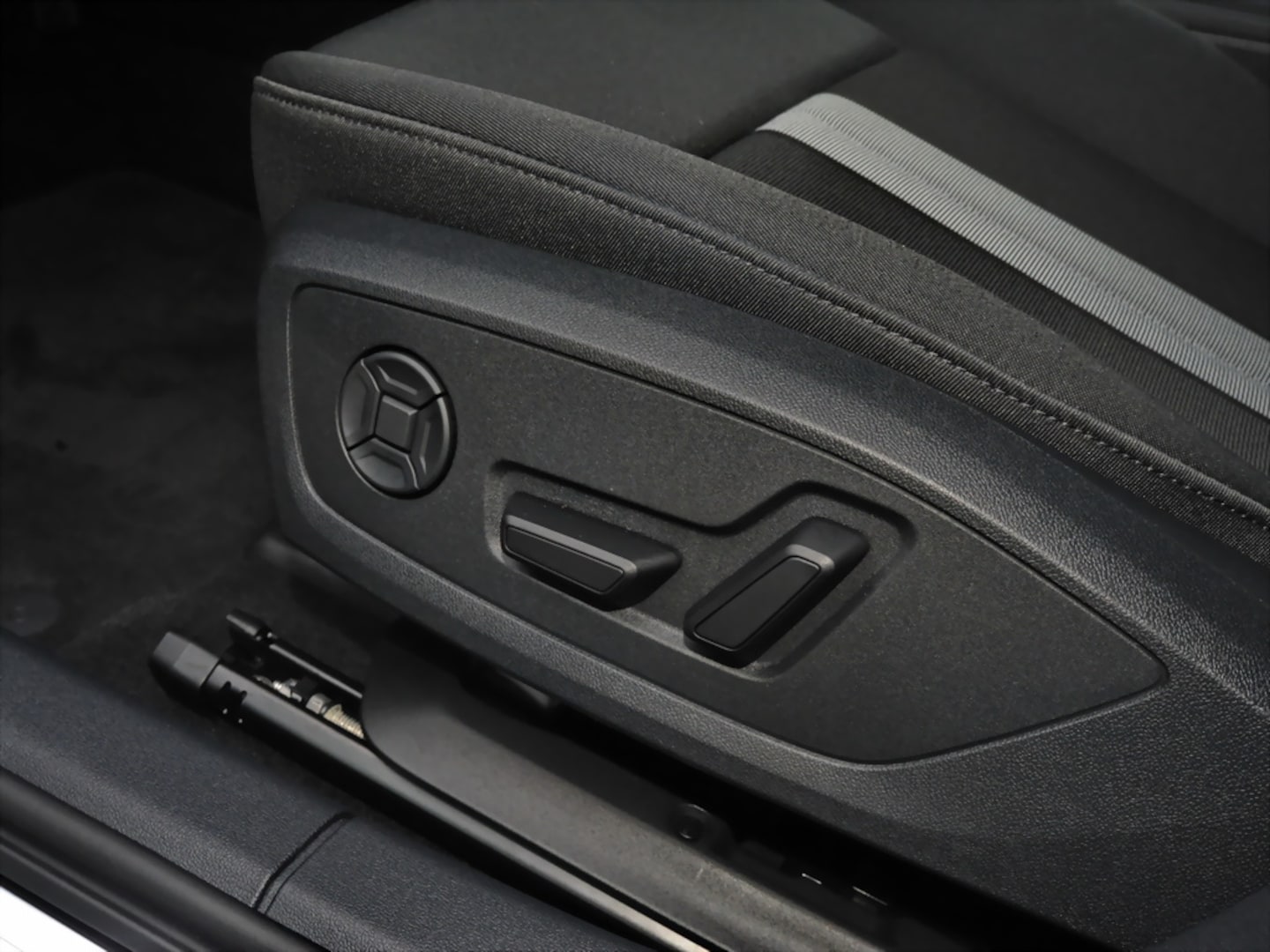 Bild über Audi A3 allstreet 35 TFSI S tronic - für weitere Informationen kontaktieren Sie den Audi Partner