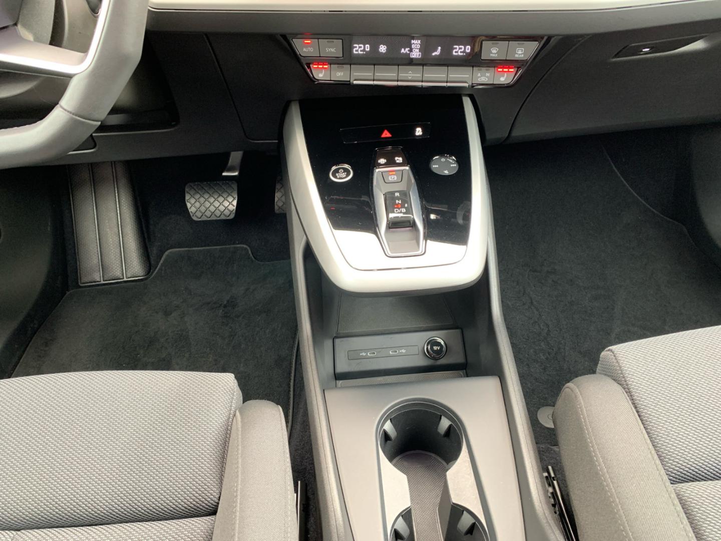 Image about Audi Q4 e-tron 40 e-tron