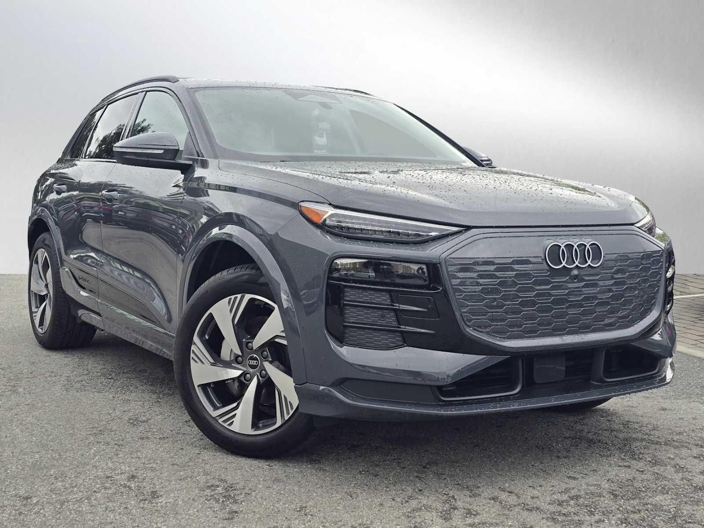 2025 Audi Q6 e-tron Premium Plus quattro's photo