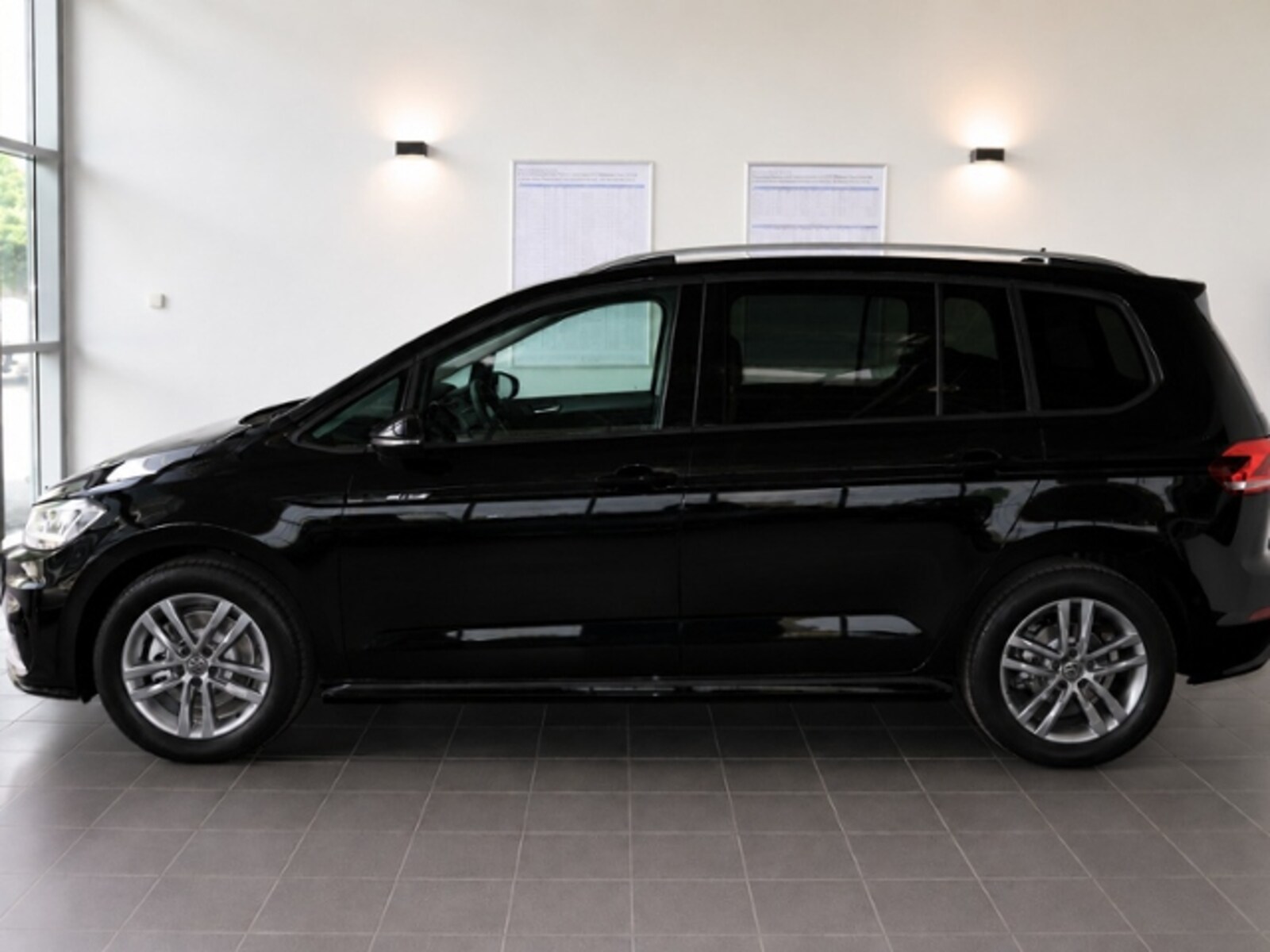 Volkswagen Touran – Bild 9