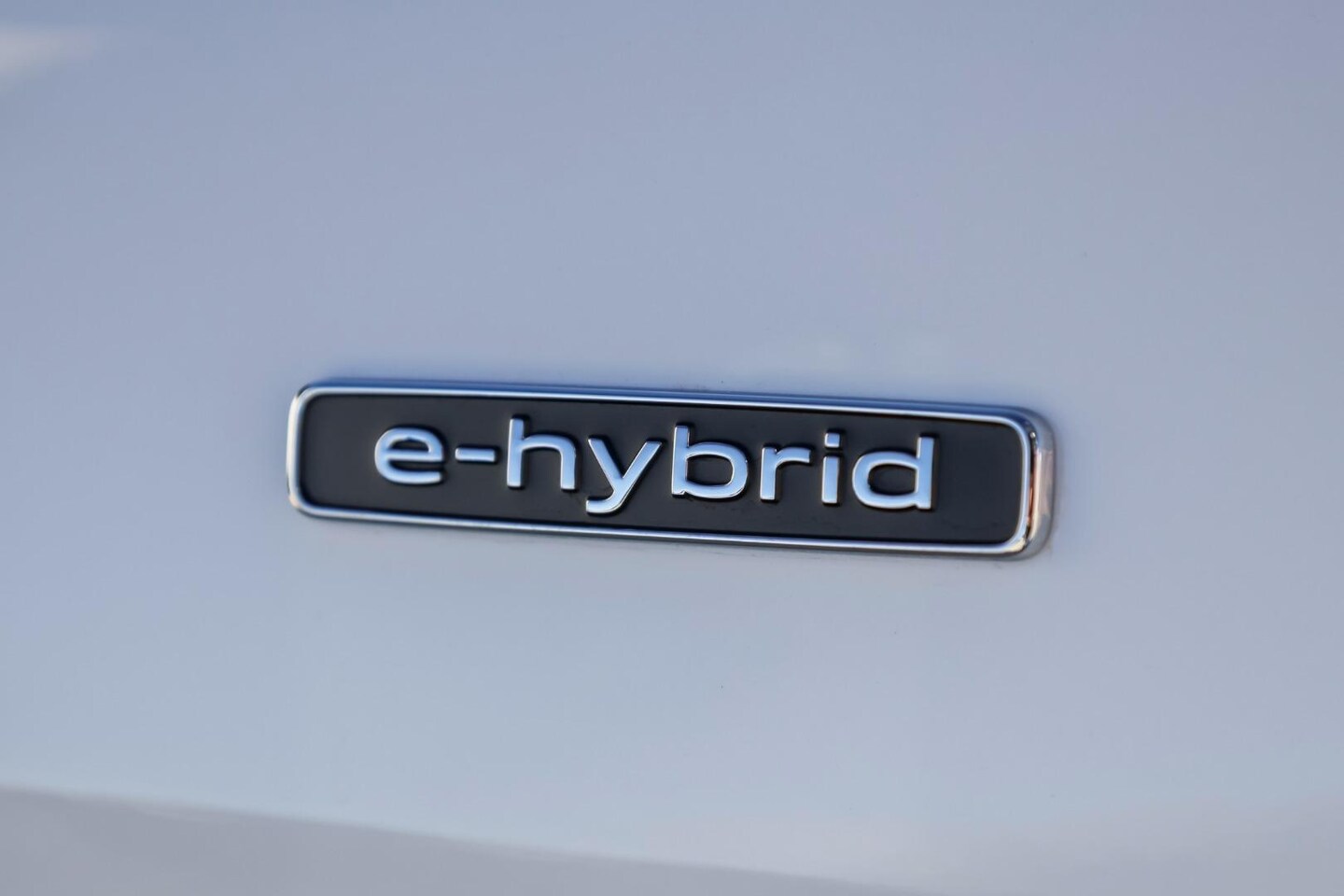Image about Audi Q5 SUV e-hybrid quattro S tronic
