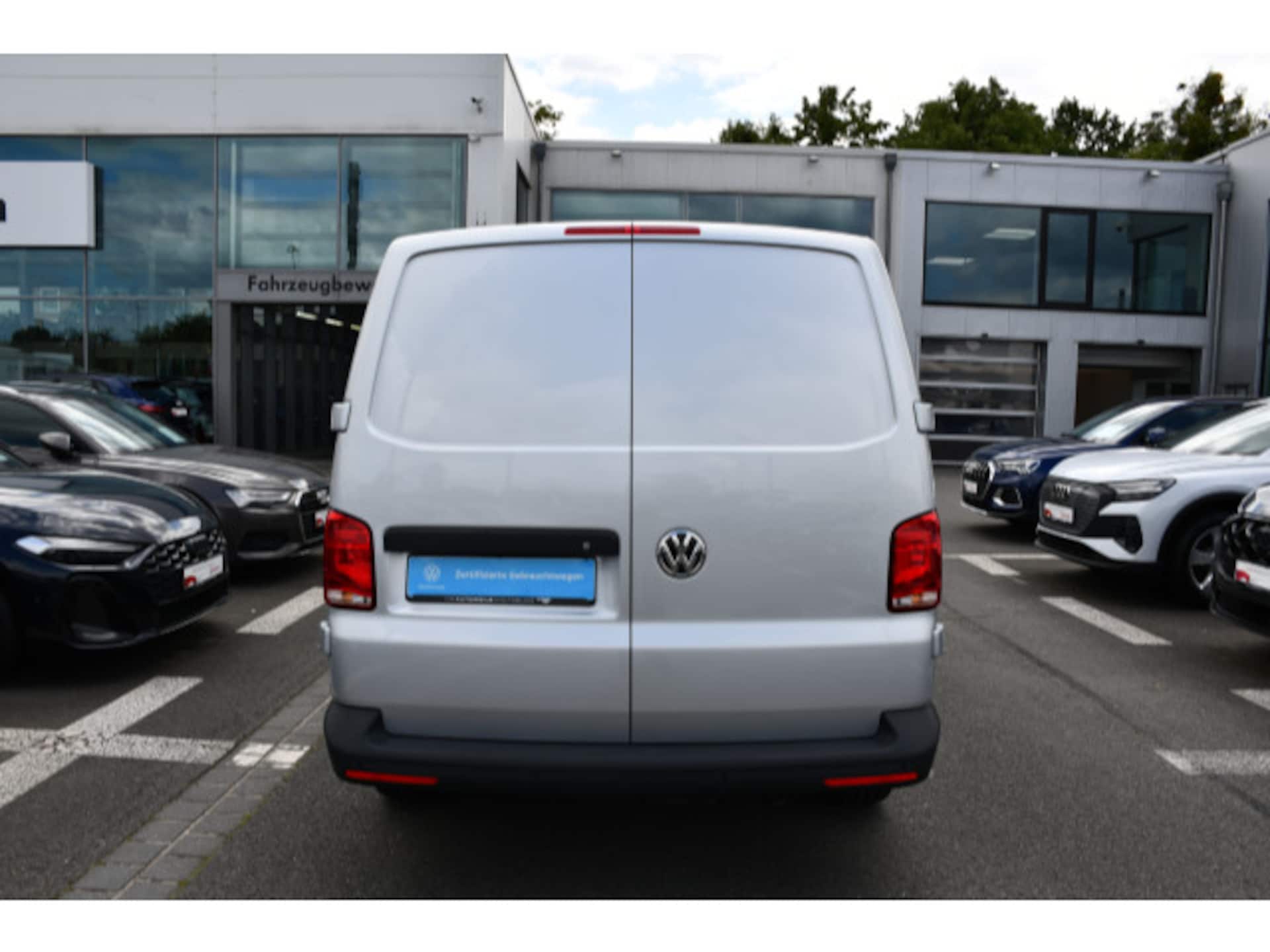 Volkswagen T6.1 Transporter Kasten langer Radstand