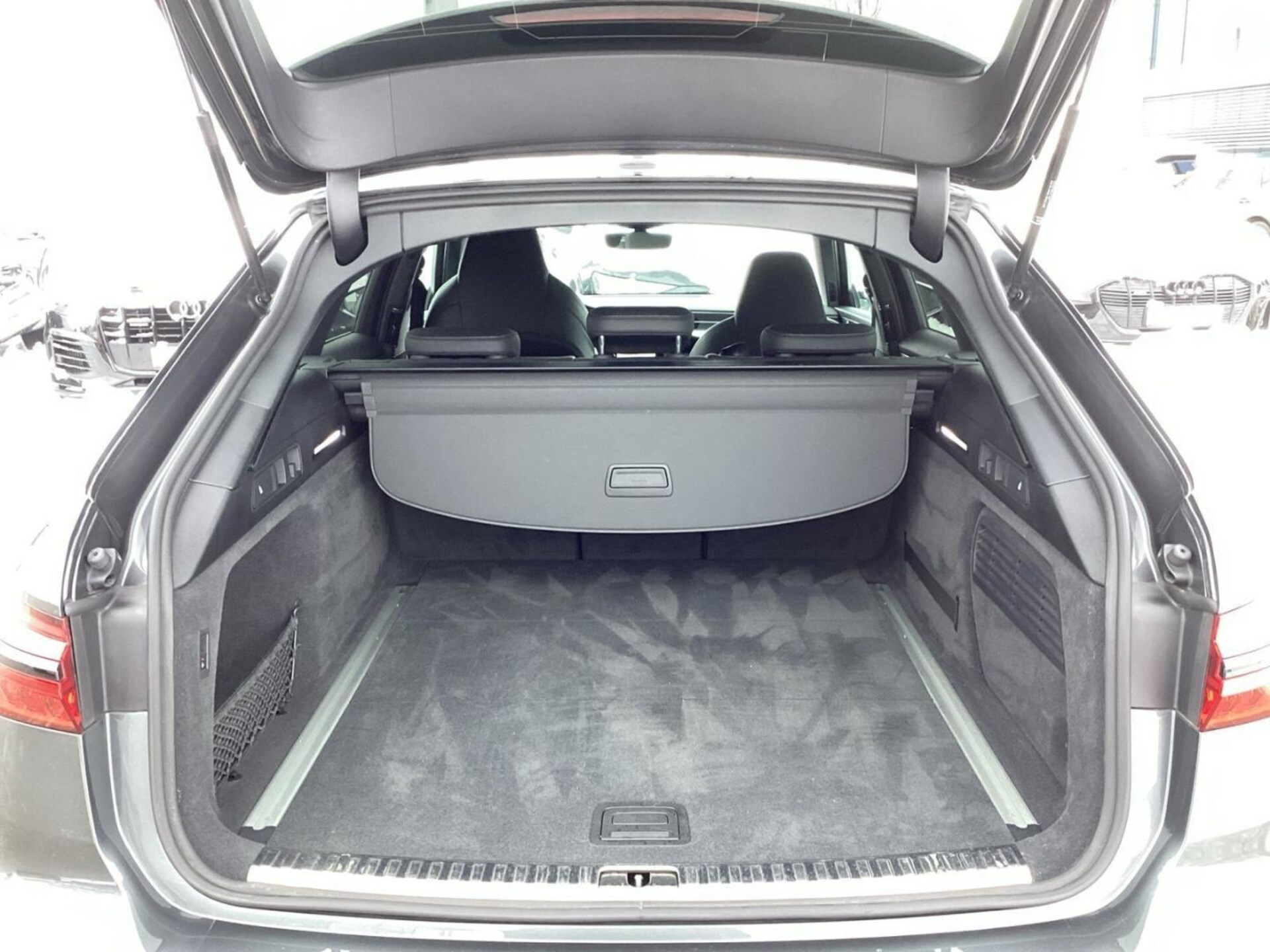Audi S6 Avant