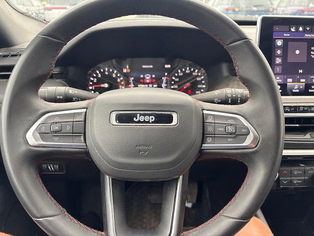 2025 Jeep Compass Trailhawk - Photo 2
