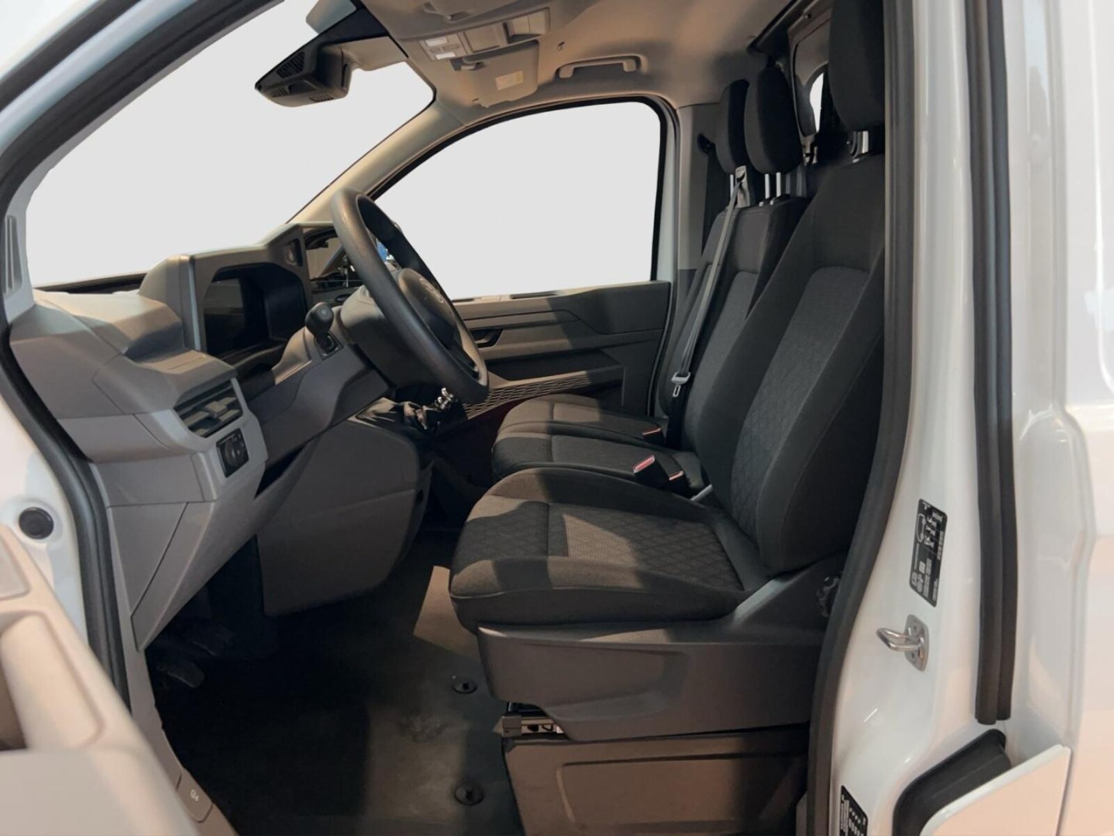 Volkswagen Transporter Kasten kurzer Radstand – Bild 12