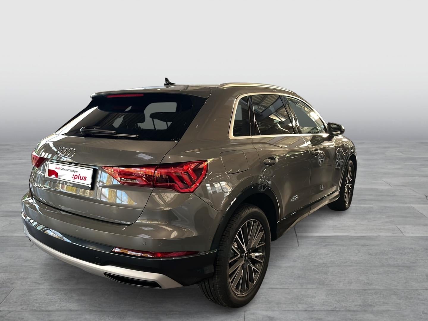 Bild über Audi Q3 TFSI 110 kW S tronic - für weitere Informationen kontaktieren Sie den Audi Partner