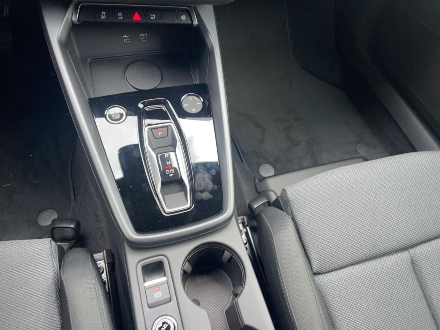 Bild über Audi A3 allstreet TFSI 110 kW S tronic - für weitere Informationen kontaktieren Sie den Audi Partner
