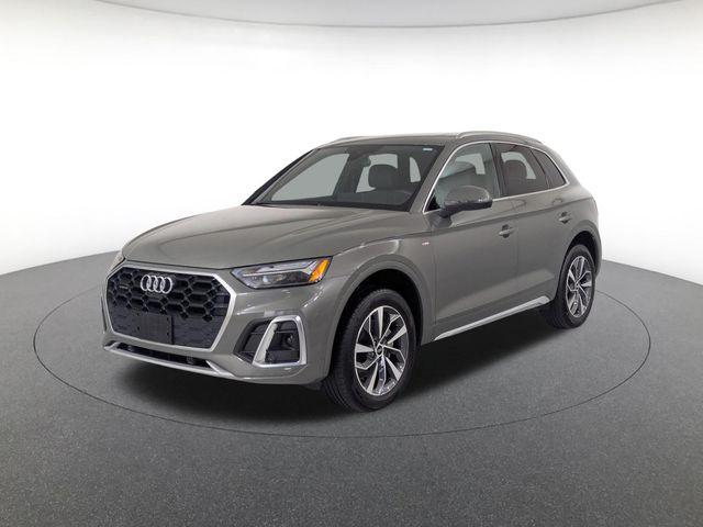 2023 Audi Q5 45 Premium Plus's photo