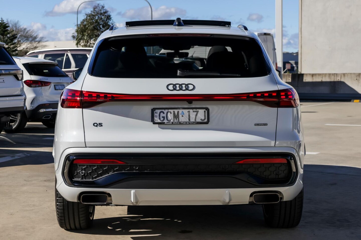 Image about Audi Q5 SUV e-hybrid quattro S tronic
