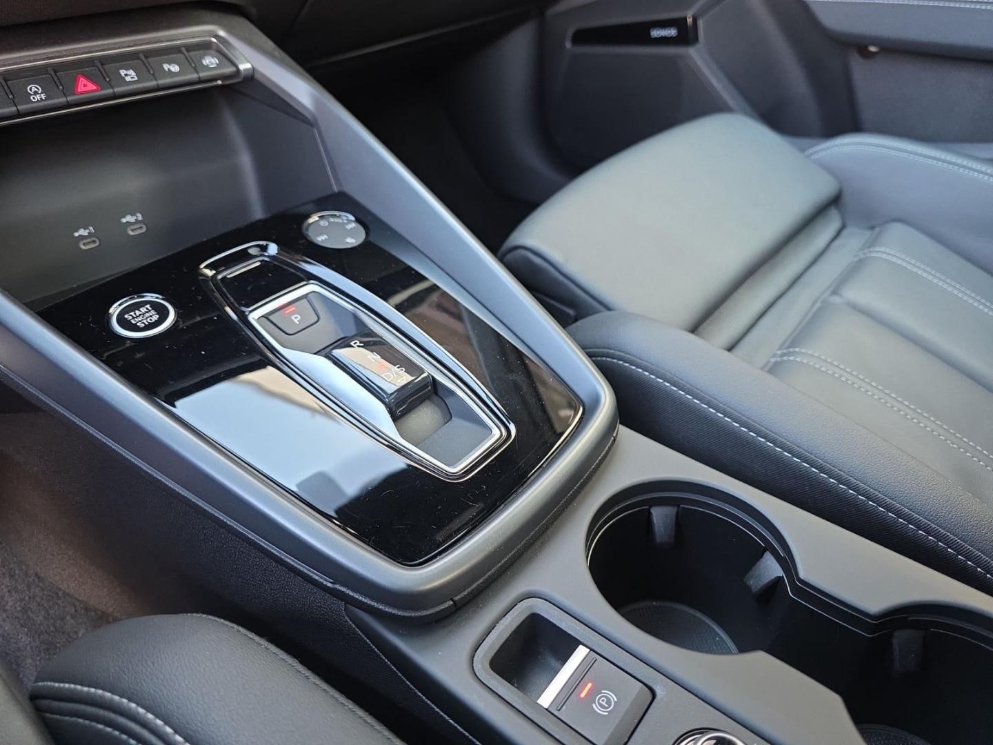 Bild über Audi A3 Limousine advanced 35 TFSI S tronic - für weitere Informationen kontaktieren Sie den Audi Partner