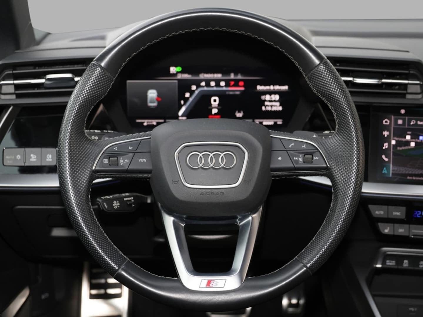 Bild über Audi S3 Limousine TFSI quattro S tronic - für weitere Informationen kontaktieren Sie den Audi Partner
