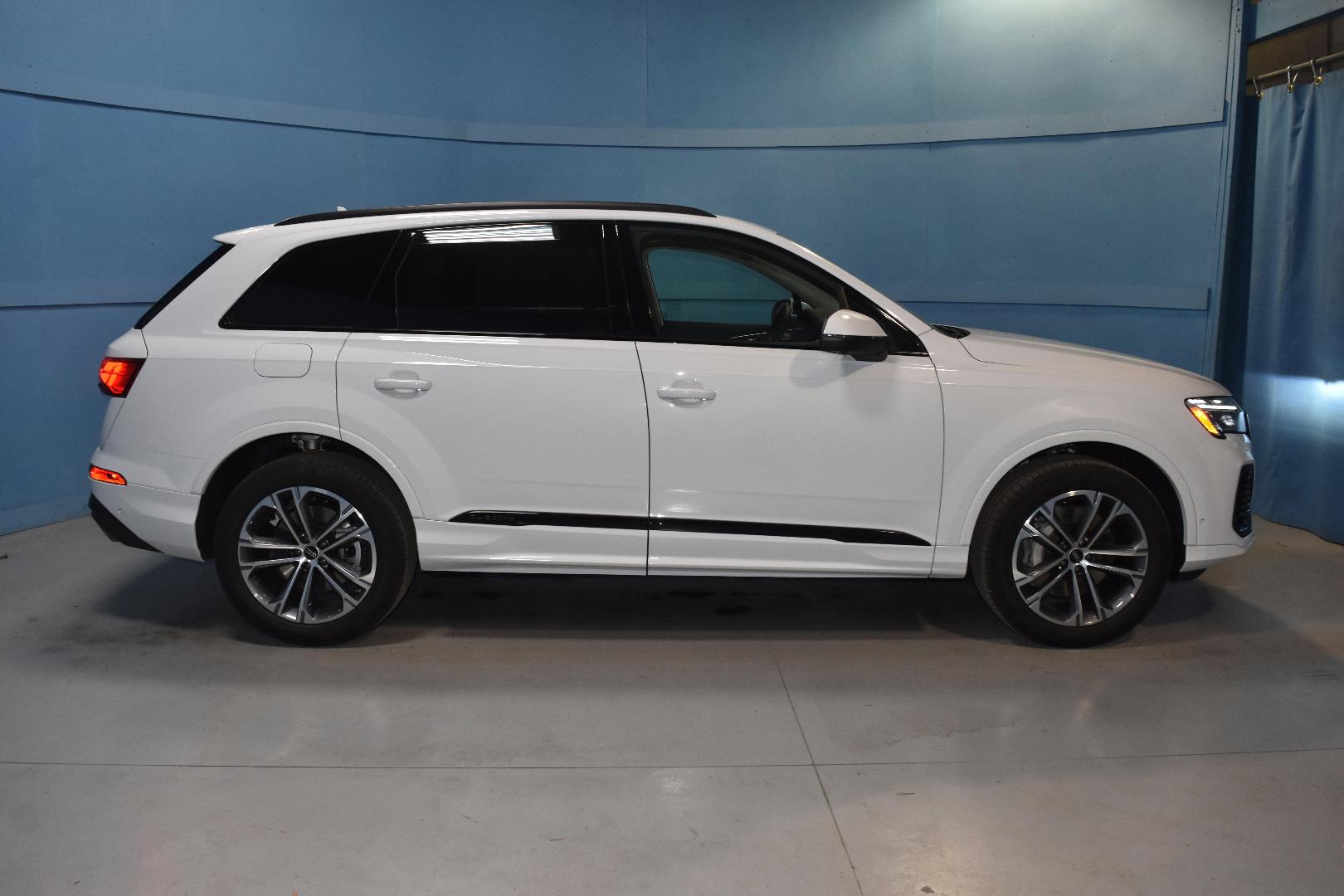 2026 Audi Q7 Premium - Photo 18