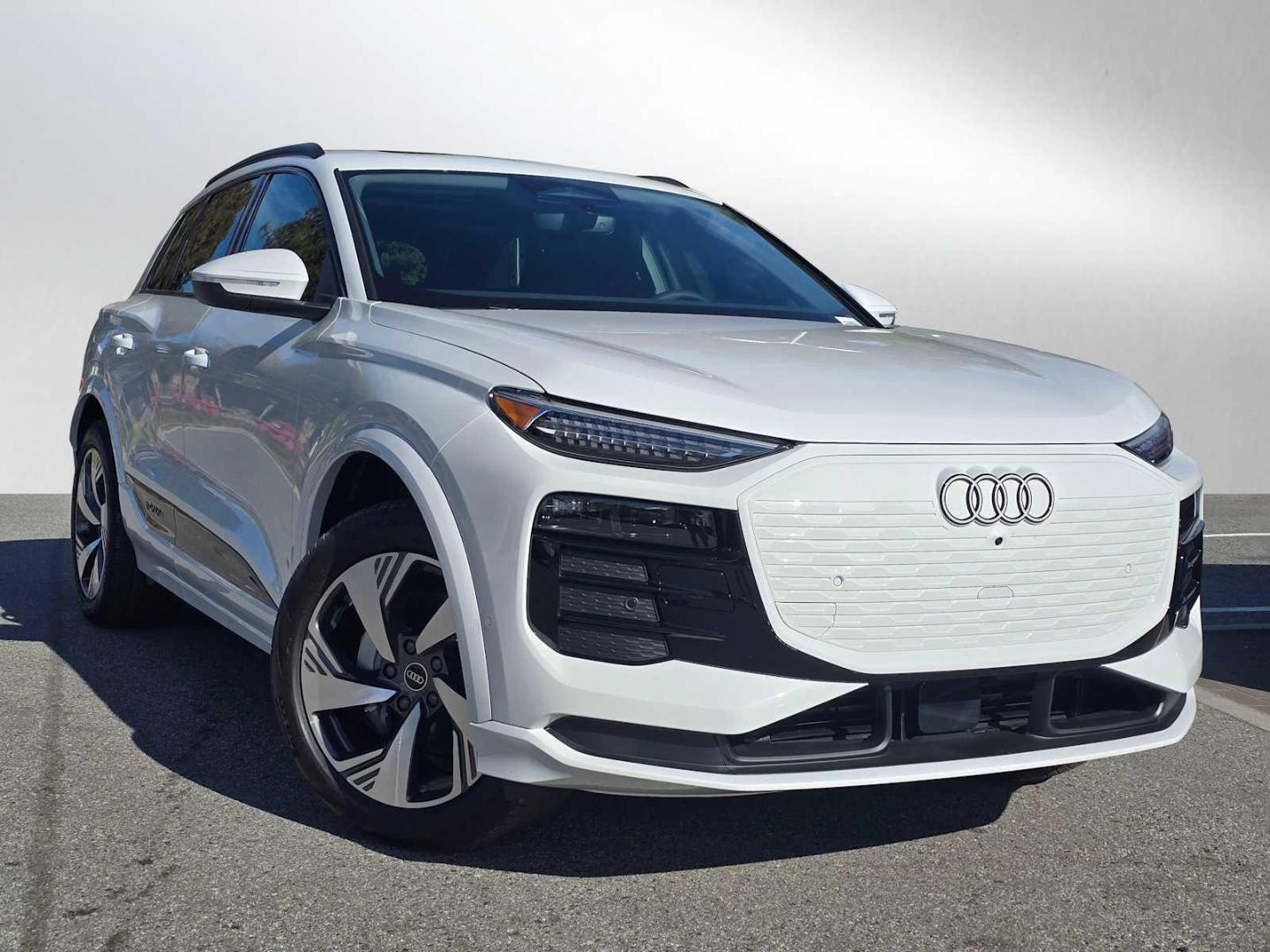 2025 Audi Q6 e-tron Premium Plus quattro's photo