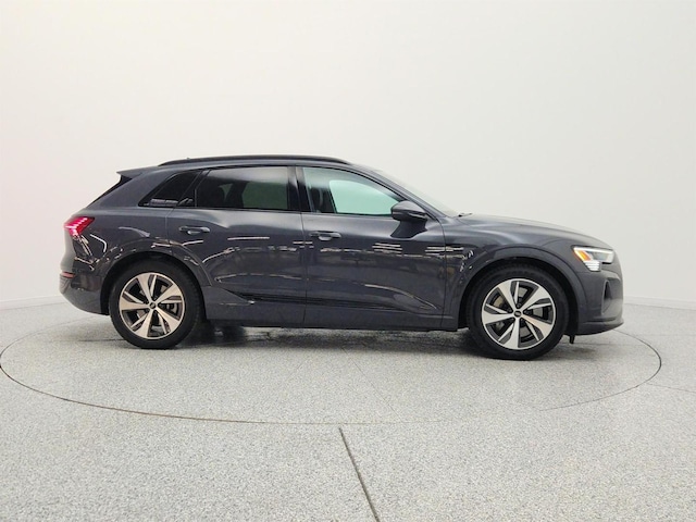 2024 Audi Q8 e-tron