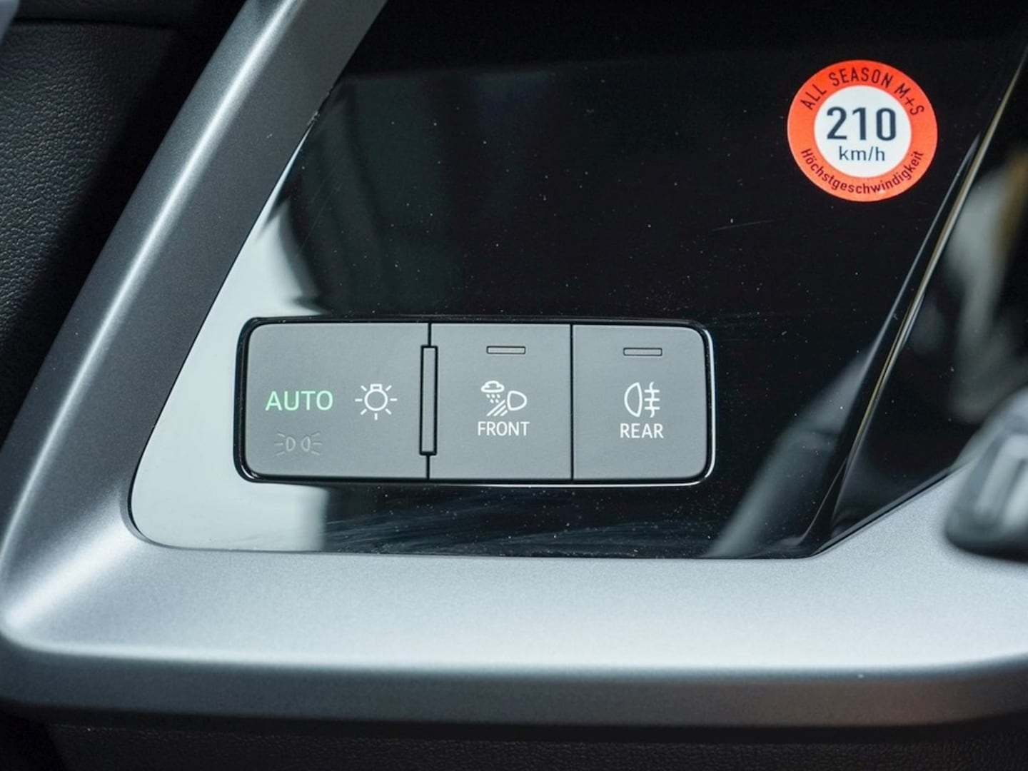Bild über Audi A3 allstreet TFSI Schaltgetriebe - für weitere Informationen kontaktieren Sie den Audi Partner