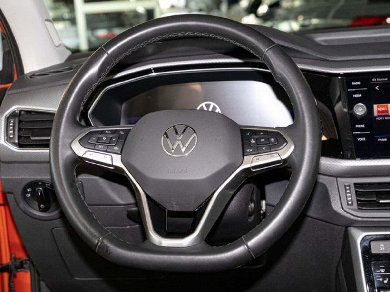 Volkswagen T-Cross – Bild 11