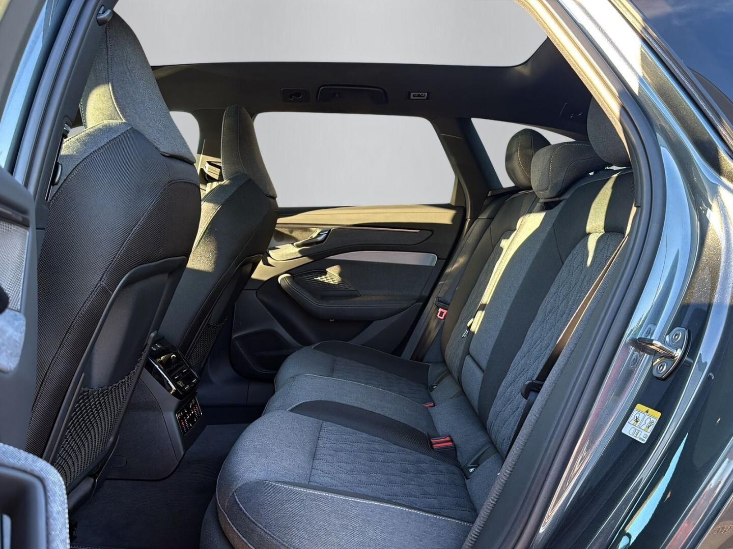 Bild über Audi A6 Avant edition one TDI quattro 150 kWS tronic - für weitere Informationen kontaktieren Sie den Audi Partner