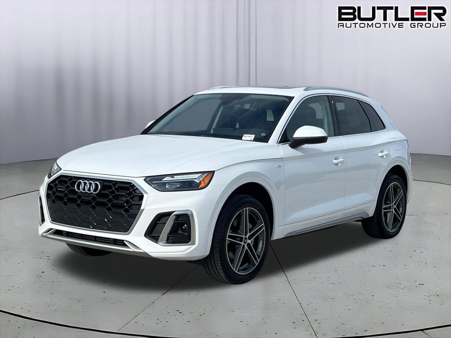 2025 Audi Q5 55 e Premium Plus's photo