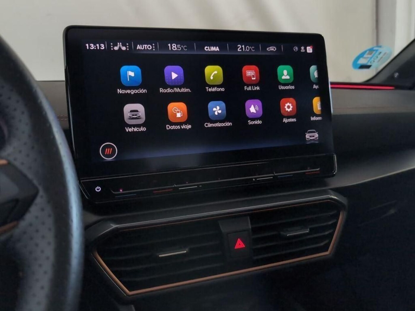 CUPRA Leon León 1.5 TSI e-Hybrid DSG 150 kW (204 CV) — photo 9