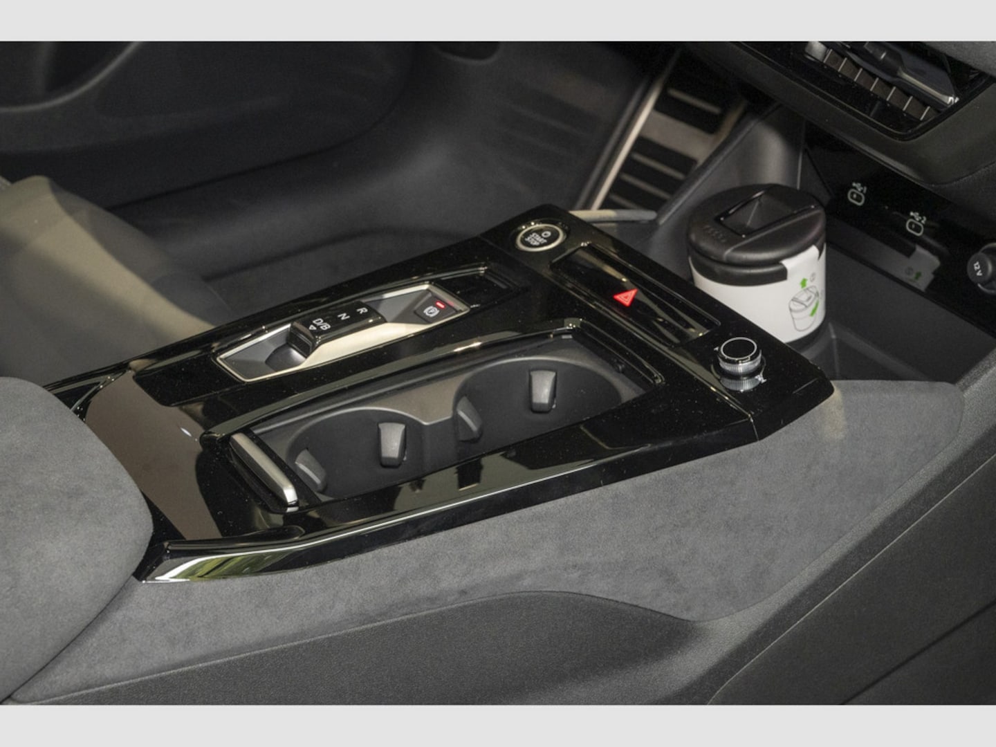 Bild über Audi A6 Sportback e-tron S line business e-tron quattro 315 kW - für weitere Informationen kontaktieren Sie den Audi Partner