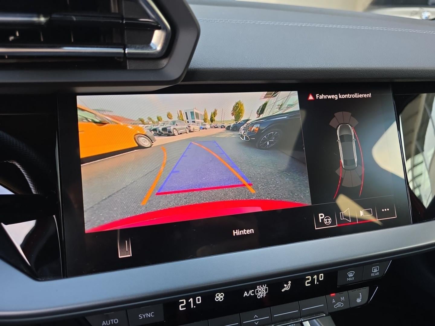 Bild über Audi A3 Limousine advanced 35 TFSI S tronic - für weitere Informationen kontaktieren Sie den Audi Partner