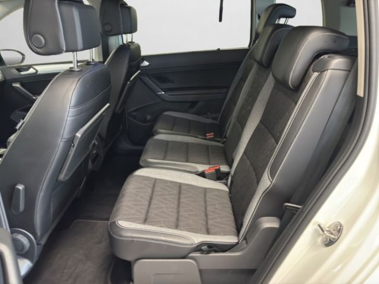 Volkswagen Touran – Bild 14