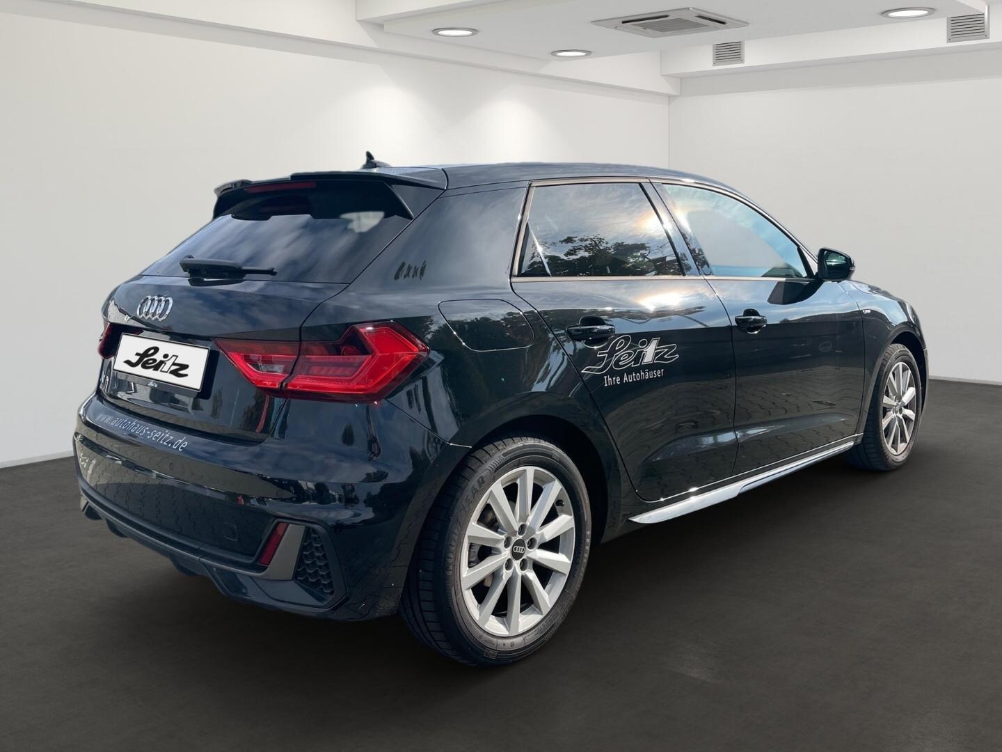 Bild über Audi A1 Sportback S line 30 TFSI S tronic - für weitere Informationen kontaktieren Sie den Audi Partner