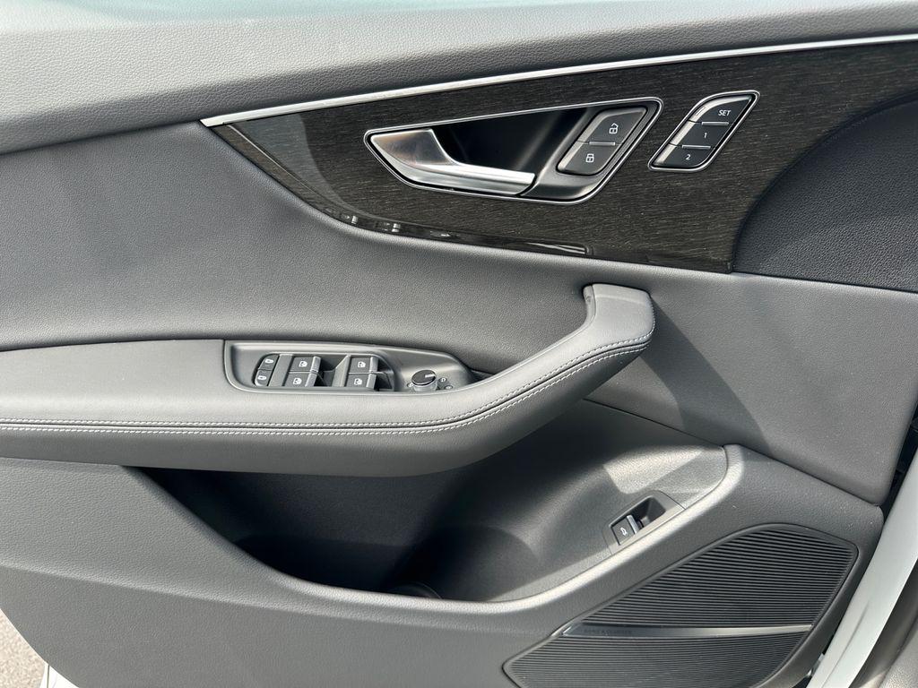 2026 Audi Q8 Premium Plus - Photo 25