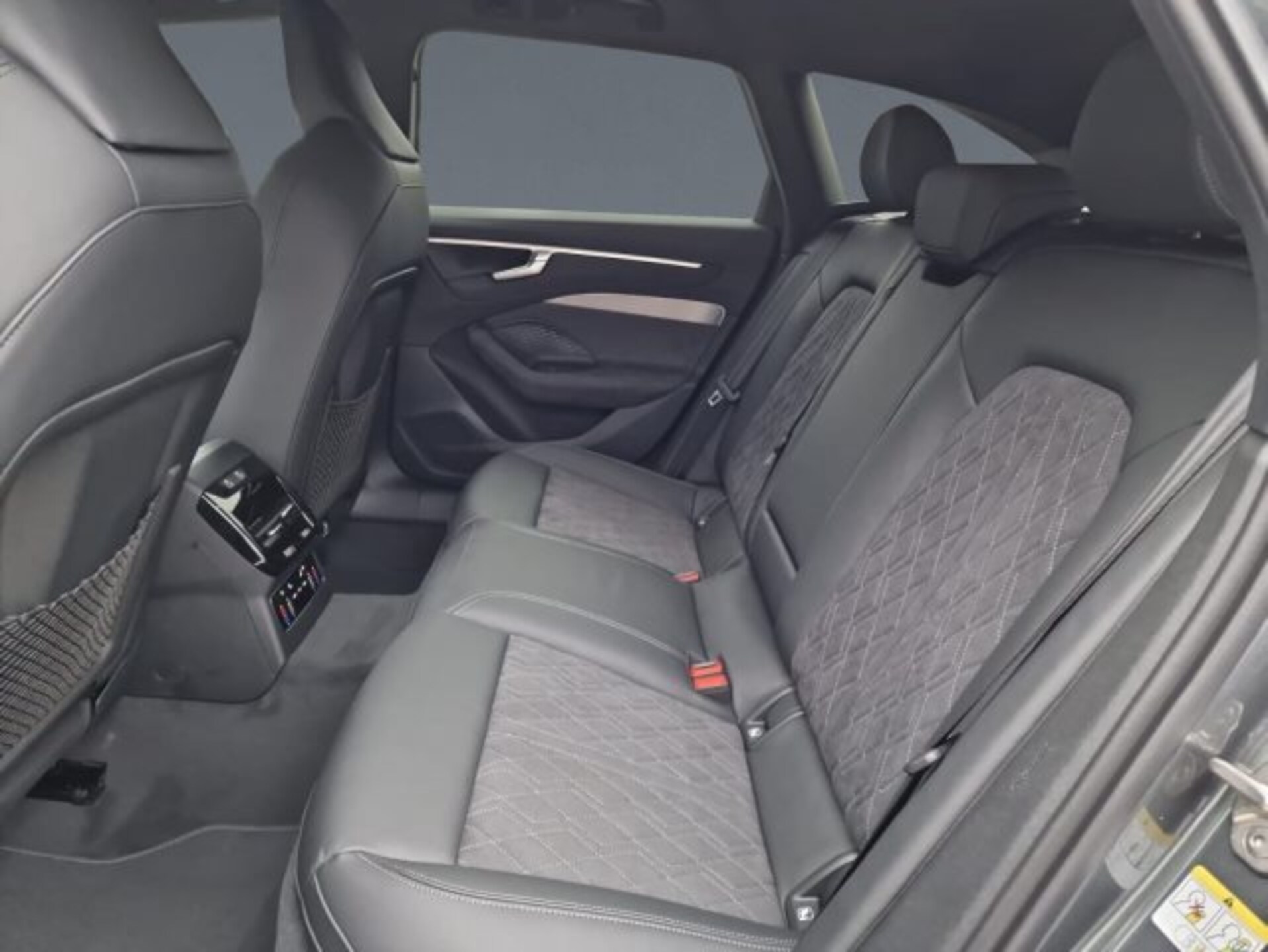 Audi A6 Avant edition one