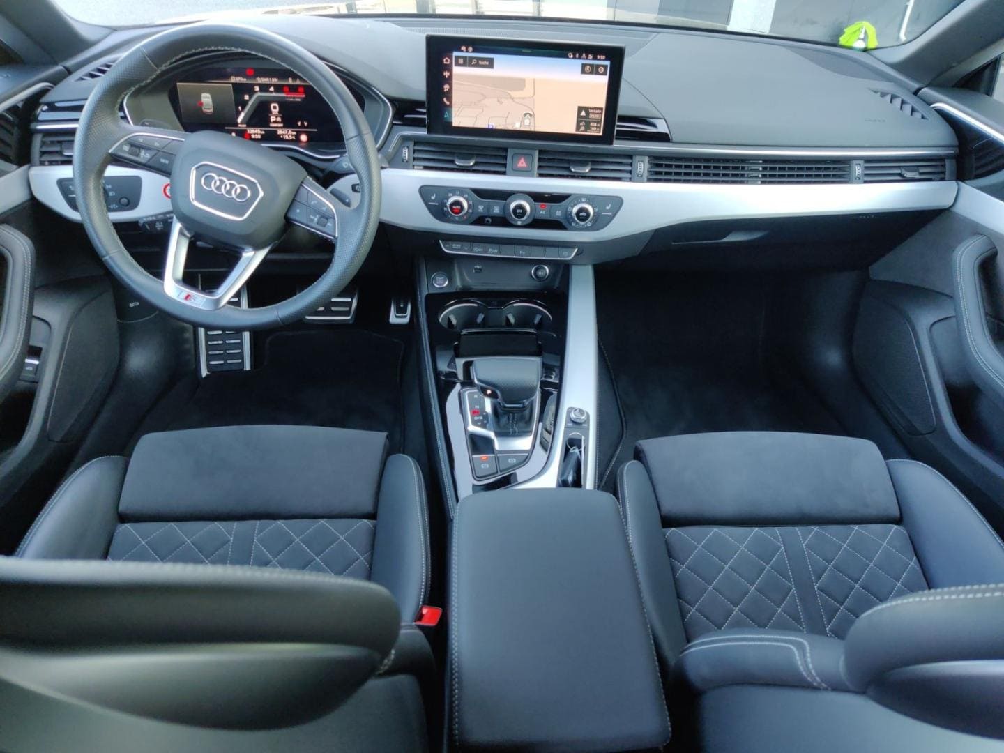 Bild über Audi A5 Sportback S line business 40 TDI S tronic - für weitere Informationen kontaktieren Sie den Audi Partner