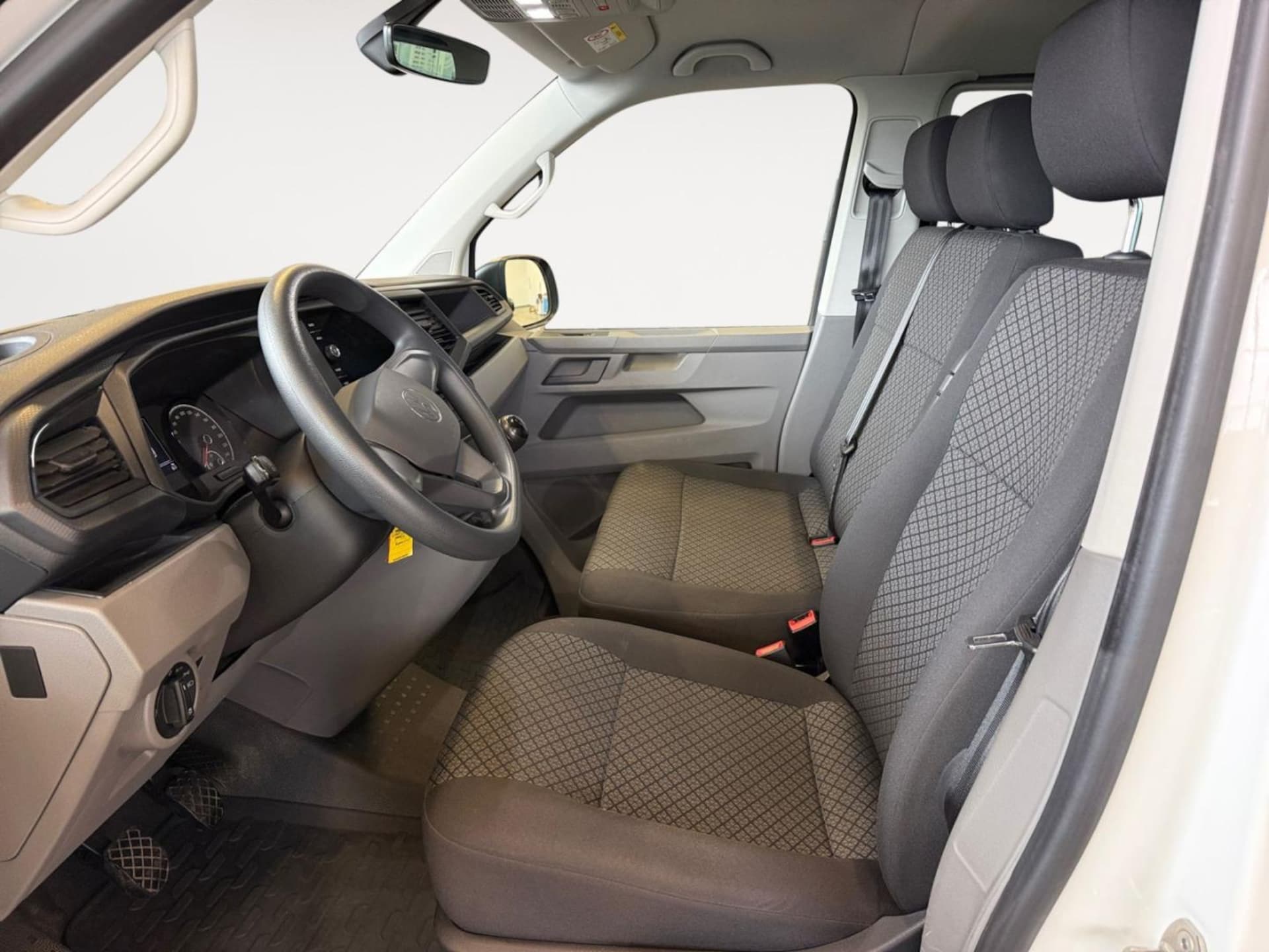 Volkswagen T6.1 Caravelle langer Radstand Trendline