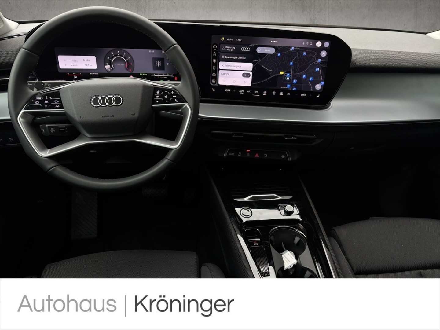 Bild über Audi Q3 SUV TFSI 110 kW S tronic - für weitere Informationen kontaktieren Sie den Audi Partner