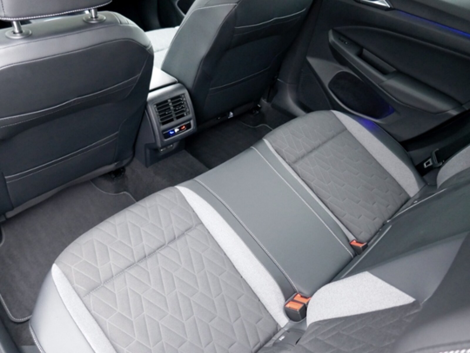 Volkswagen Golf Variant – Bild 9