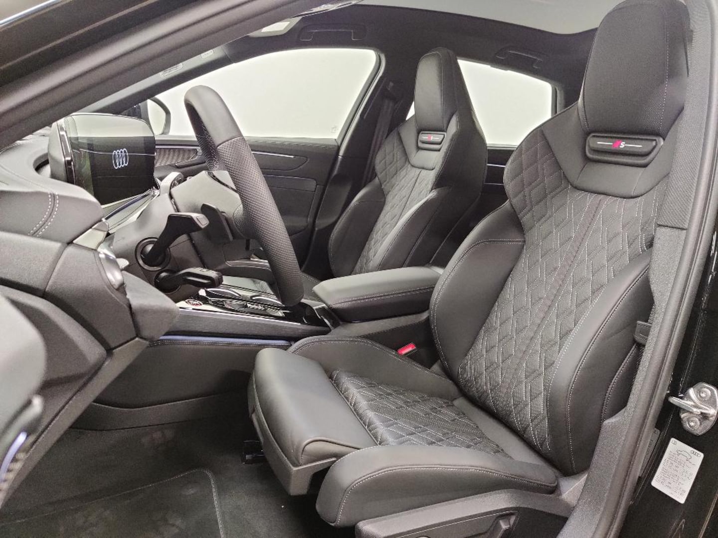 Bild über Audi A6 Limousine TDI quattro 150 kW S tronic - für weitere Informationen kontaktieren Sie den Audi Partner