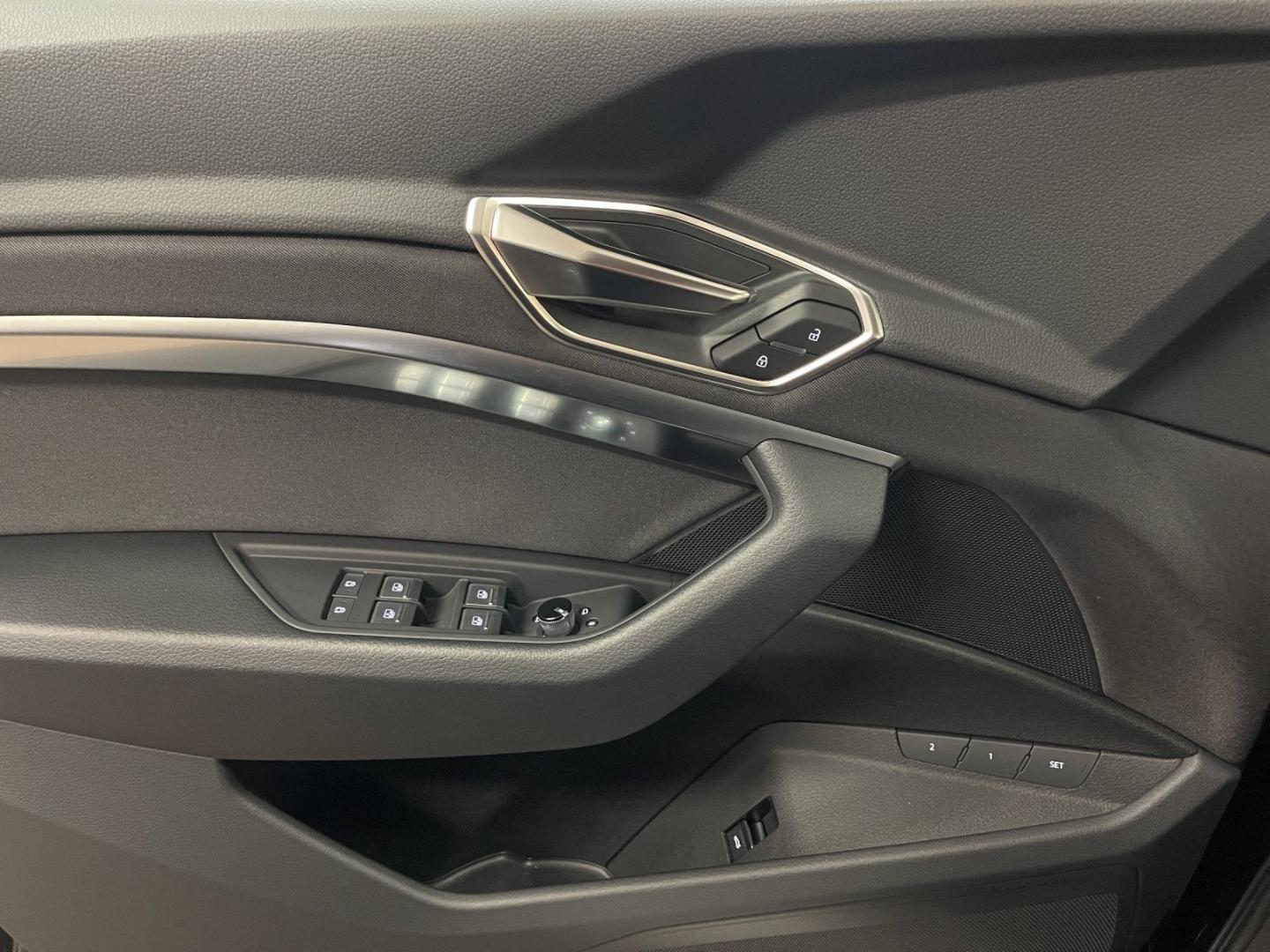 Image about Audi Q8 e-tron advanced 55 e-tron quattro