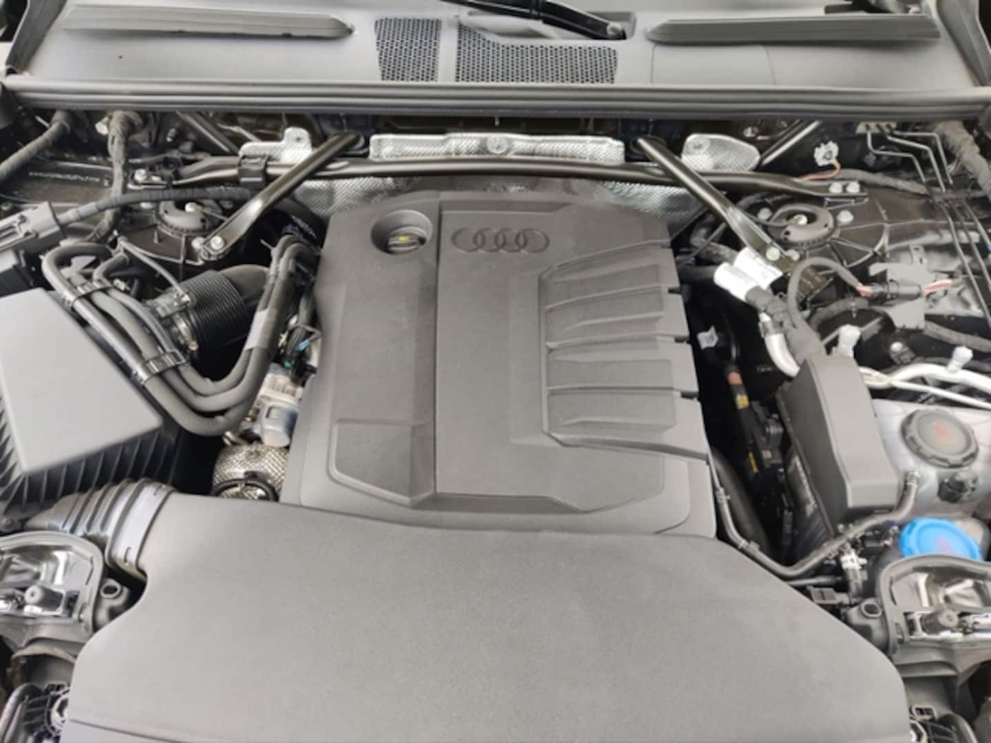 Bild über Audi Q5 Sportback TDI quattro 150 kW S tronic - für weitere Informationen kontaktieren Sie den Audi Partner