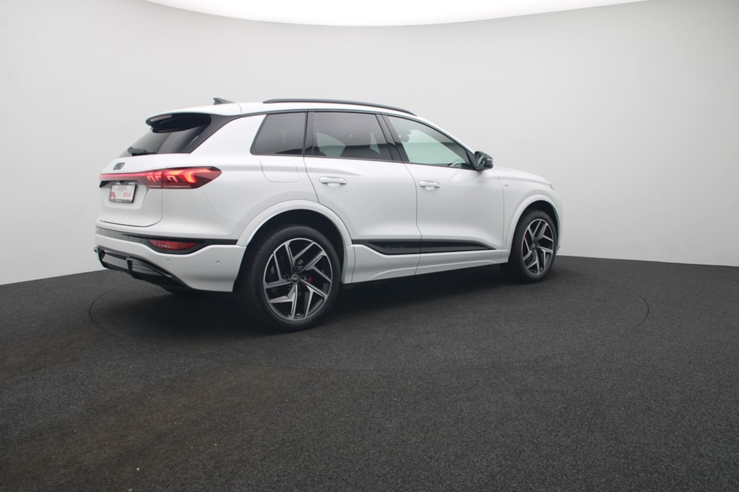 Bild über Audi Q6 SUV e-tron S line business e-tron performance 225 kW - für weitere Informationen kontaktieren Sie den Audi Partner