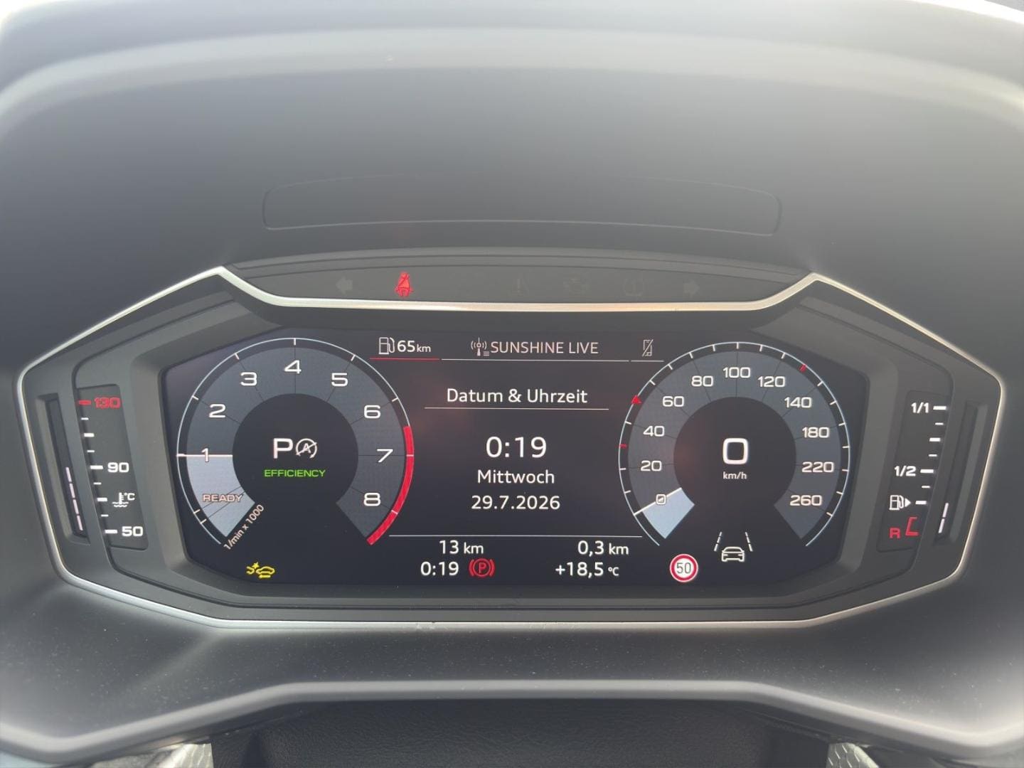 Bild über Audi A1 Sportback S line 30 TFSI S tronic - für weitere Informationen kontaktieren Sie den Audi Partner