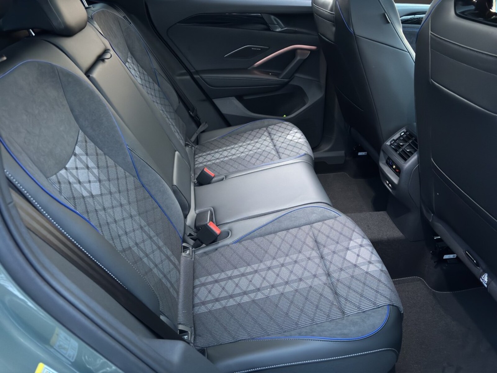 Volkswagen Tiguan – Bild 15
