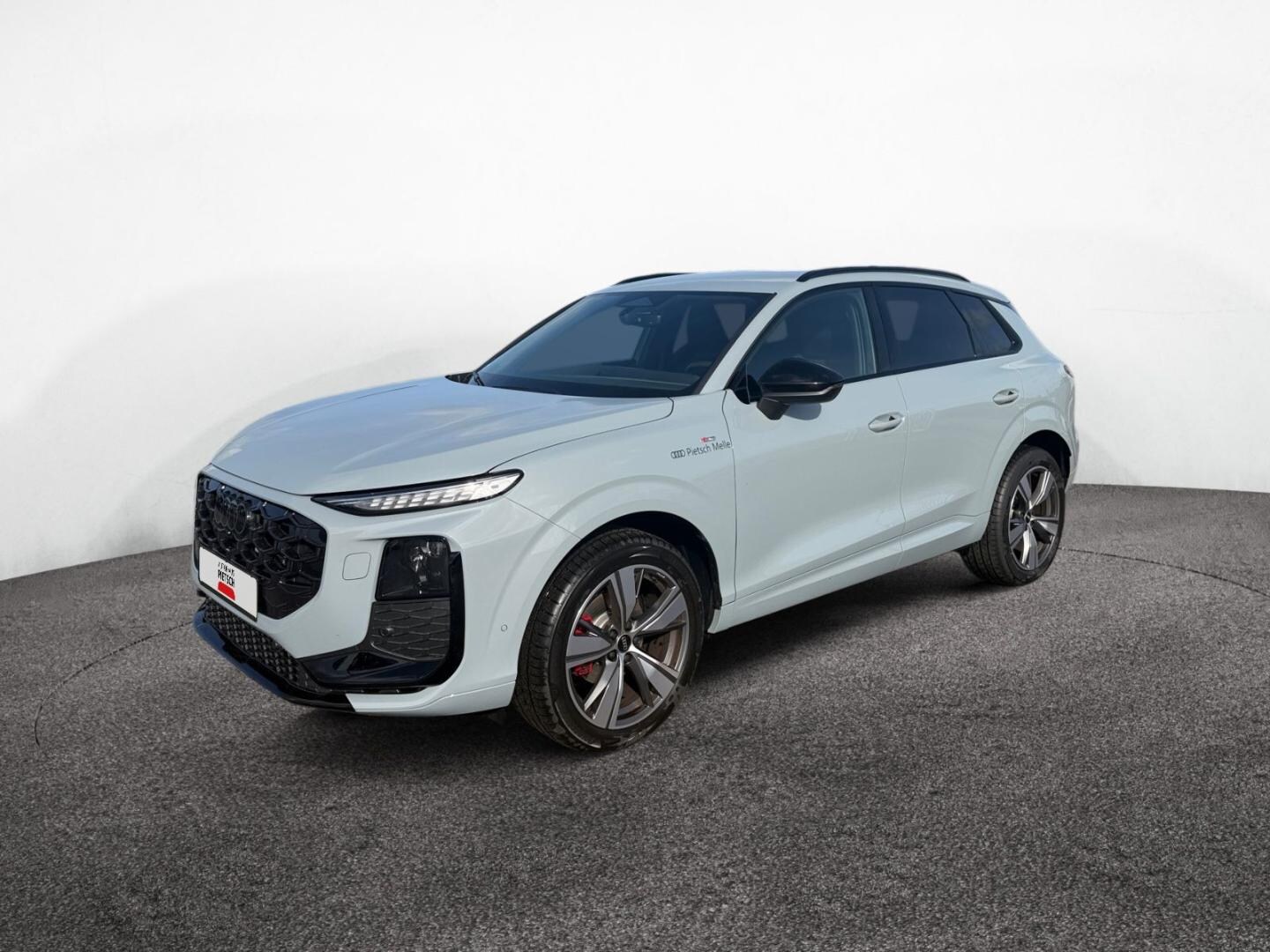 Bild über Audi Q3 SUV TFSI 110 kW S tronic - für weitere Informationen kontaktieren Sie den Audi Partner