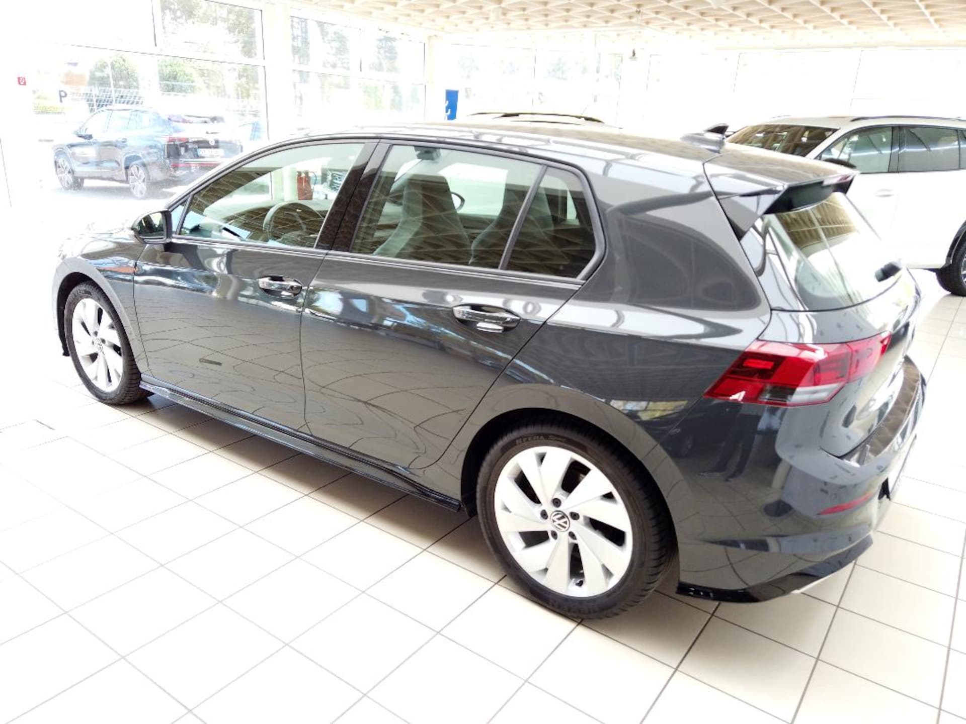 Volkswagen Golf R-Line