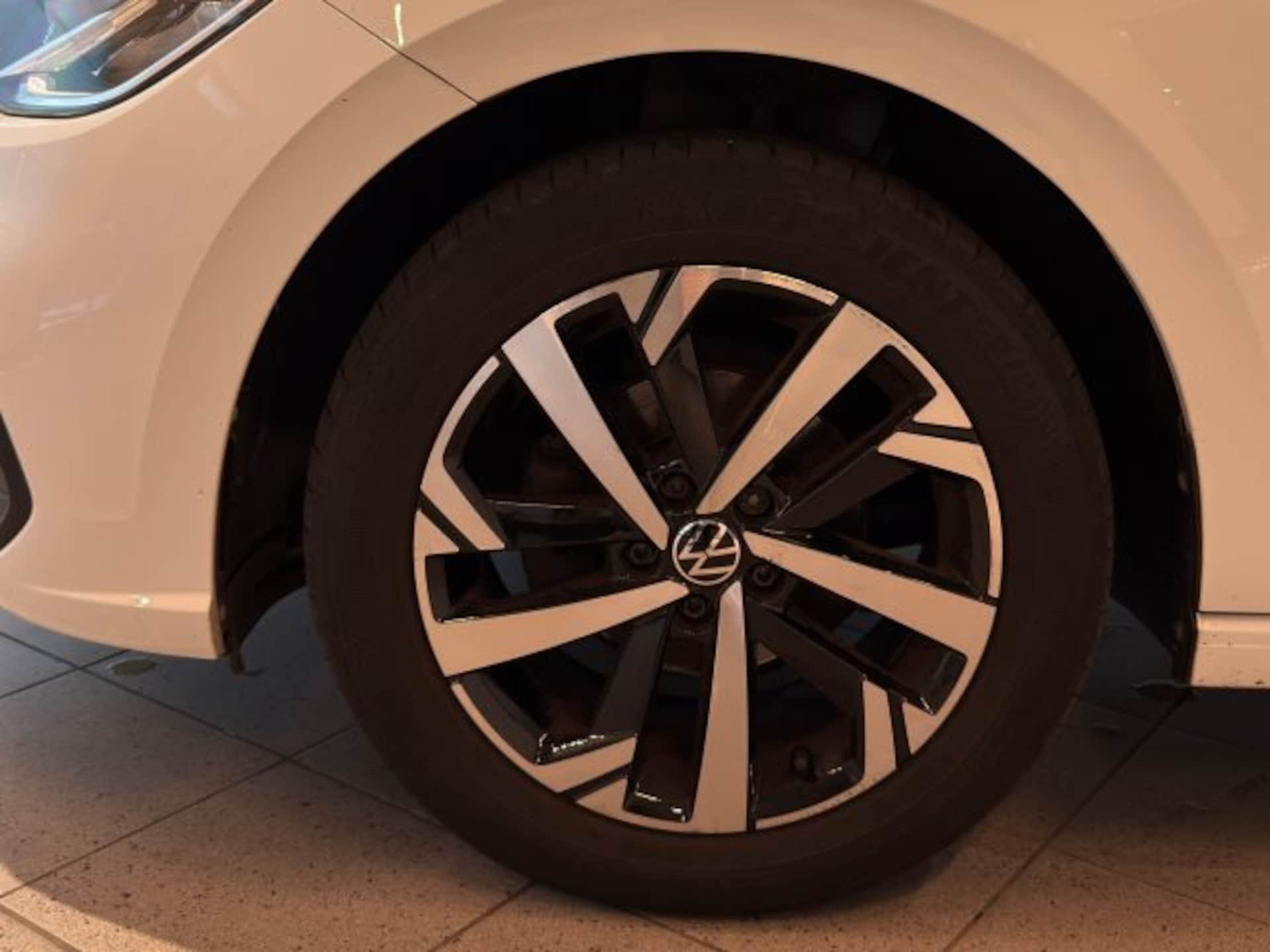 Volkswagen Polo Active