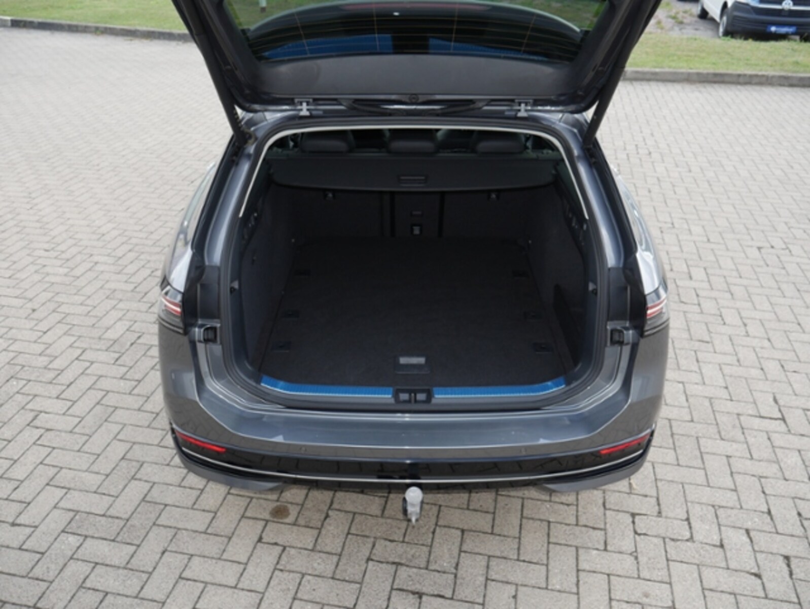Volkswagen Passat – Bild 14