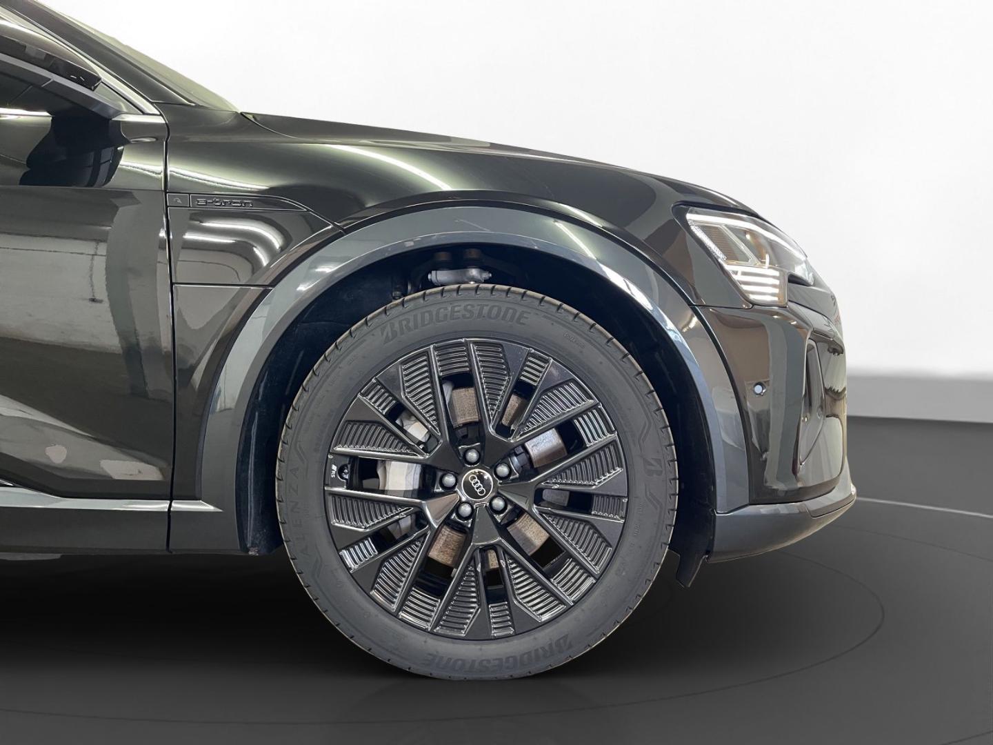 Image about Audi Q8 e-tron advanced 55 e-tron quattro