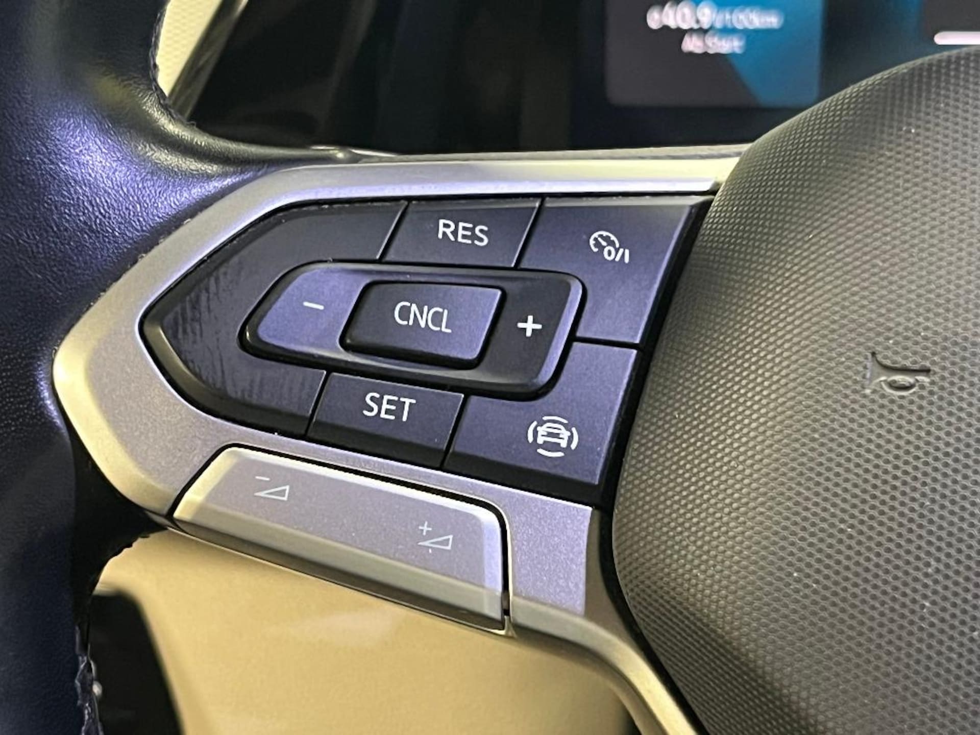 Volkswagen Multivan Basis-Modell