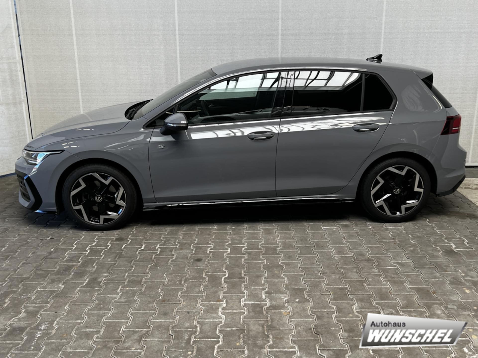 Volkswagen Golf R-Line